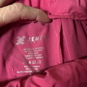 Size small xertia stretch, jogger type scrub pants